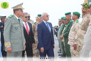 وزير الدفاع يشرف على تخرج ضباط بحرية