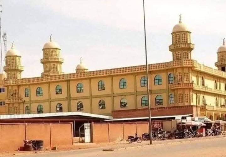 تصاعد الجدل في بوركينافاسو بعد اعتقال الشيخ محمد إسحاق كندو