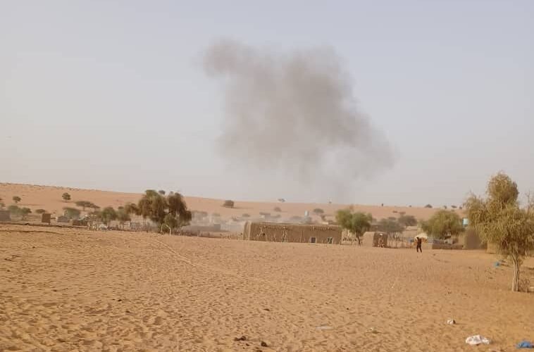 مقتل مدنيين في غارة جوية على سيارة شمال مالي