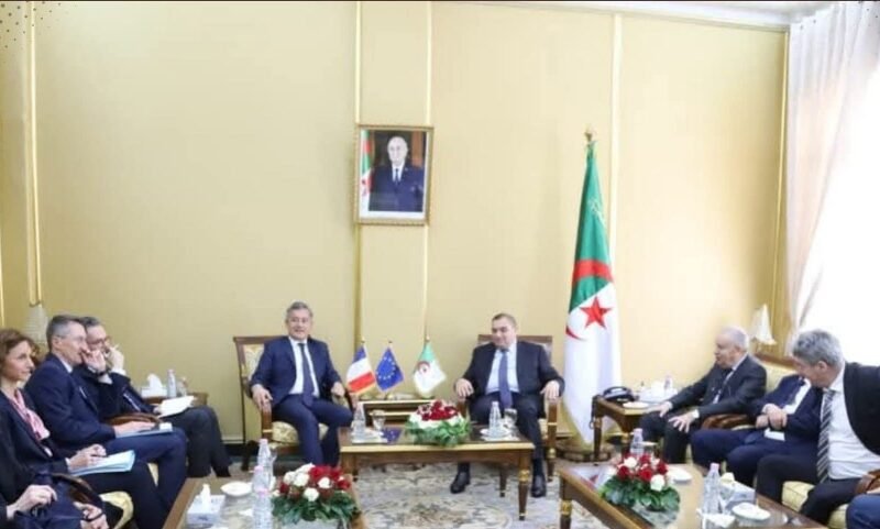 الجزائر وفرنسا تبحثان تنشيط التعاون القضائي